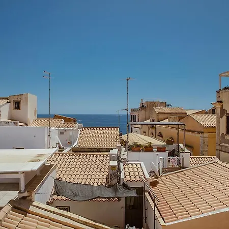 La Terrazza Sul Vicolo Della Giudecca By Wonderful Italy Syracuse